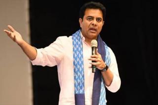 చేనేతపై జీఎస్టీని ఎత్తివేయాలని కేటీఆర్ డిమాండ్ చేశారు